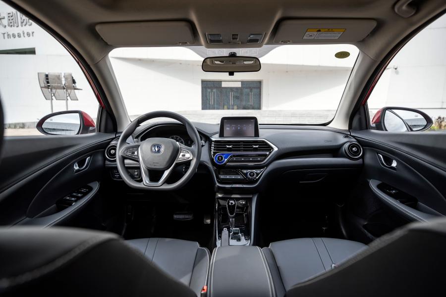 Торпедо Changan Alsvin 2018 года  (фото 5 из 7)